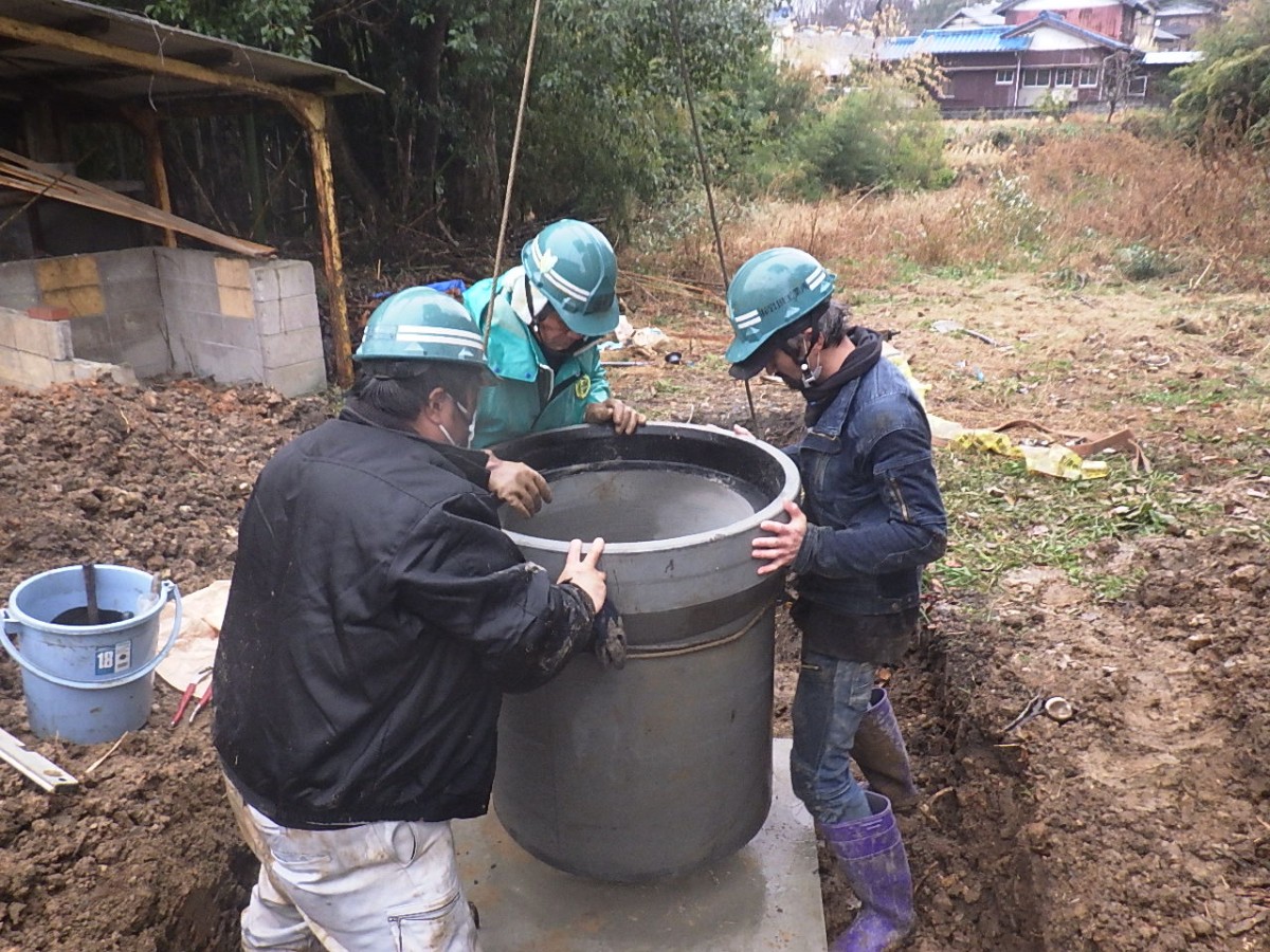 水路設備受託事業　石瀬地区　用水路工事