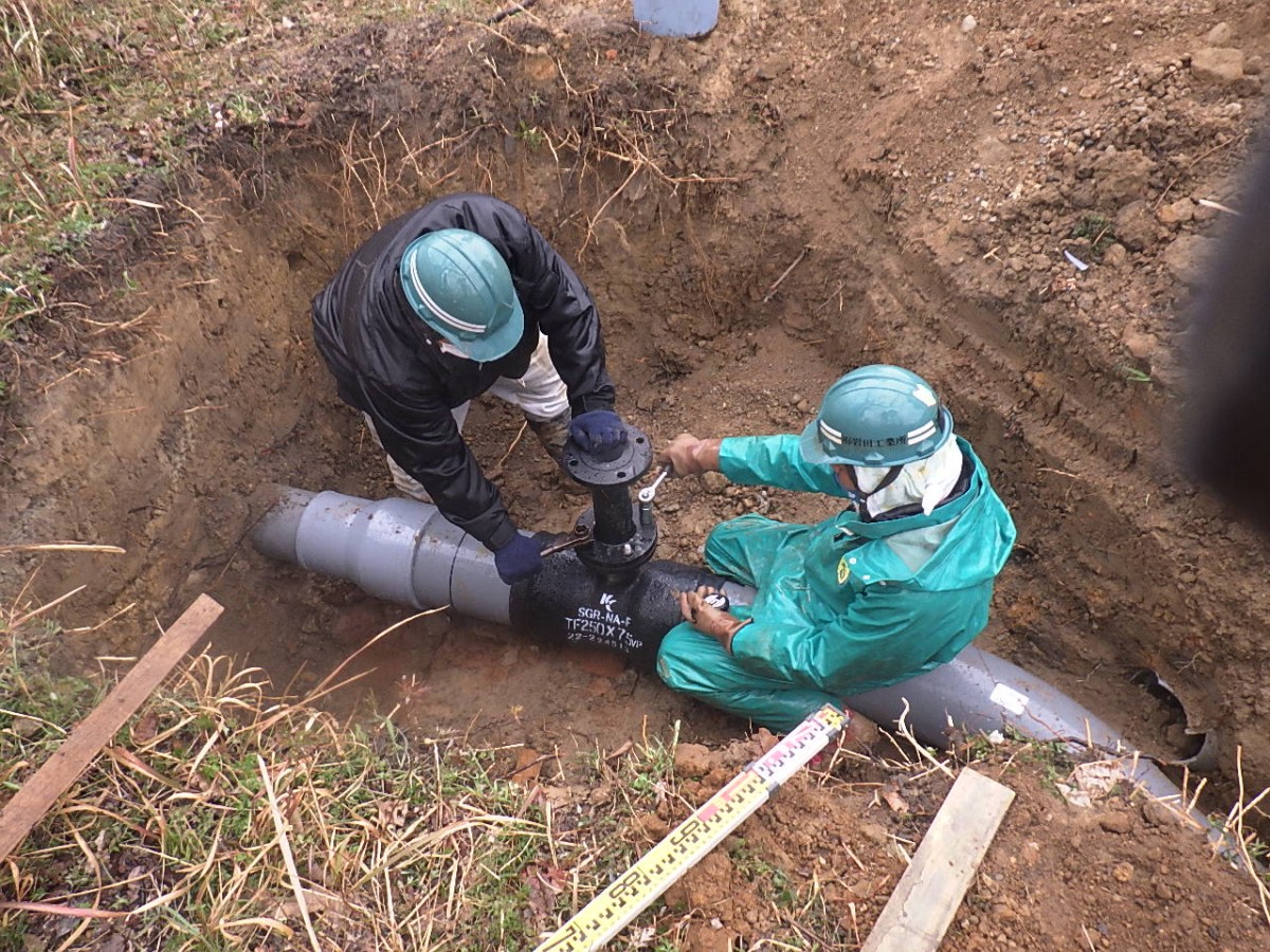 水路設備受託事業　石瀬地区　用水路工事